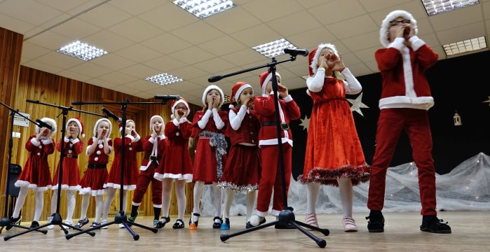 Kalėdinė-muzikinė vaikų popietė „Gerumo spindulėliai“ liejo šilumą