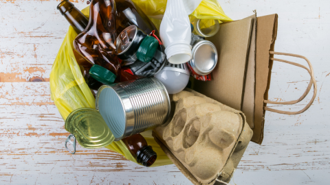 Pakuočių atliekas rūšiuoja 8 iš 10 lietuvių, tačiau dažnas daro šią klaidą