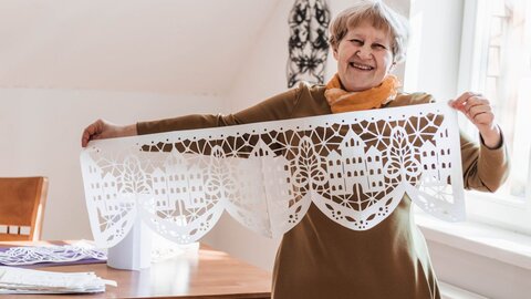 Karpinių paroda, širdies palytėta ir palydinti į 100-mečio Dainų šventę